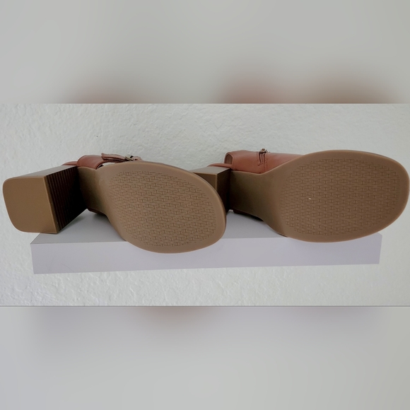 Sonoma Goods For Life® Long Buckle NIB Women's Block Heeled Sandals. Size 9 - Picture 14 of 14